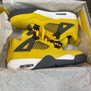 Air Jordan 4 retro lightning authentic
